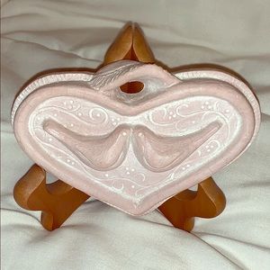 Ceramic Kissing Dove Decor